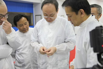 国家食品药品监管局尹力局长到江苏调研