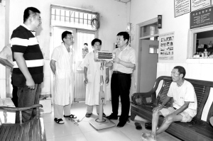 为村卫生室添“家当”