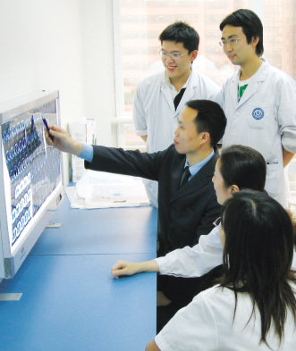 企业化管理的魅力——四川大学华西医院管理模式调查
