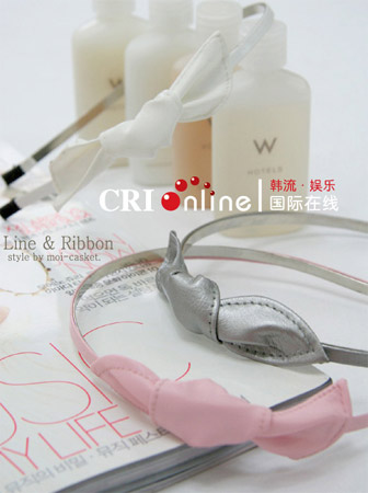 韩式虹彩发箍 巧扮伶俐女
