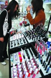 所有化妆品“全成分标识”约需两三年后