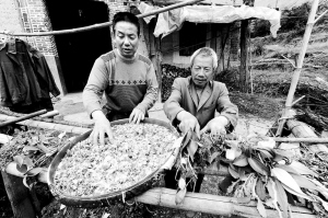 “背包”行医40年