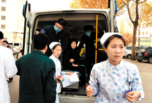 寿光火灾事故伤员转院