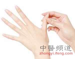 手指上有防病治病的要穴常按摩