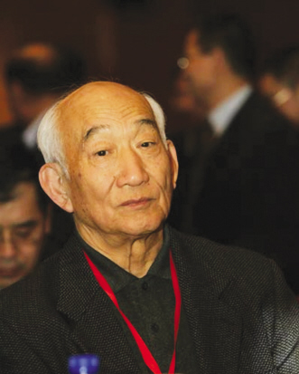 齐谋甲：燃情医药60年