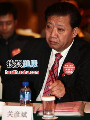 关彦斌：建议扶持中药产业 监管部门应依法执政