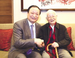 王国强看望邓铁涛