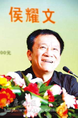 侯耀文突逝六大疑团