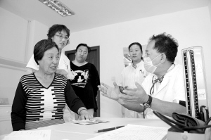 “协和”专家义诊到基层