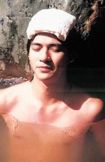泡温泉治疗感冒是误区