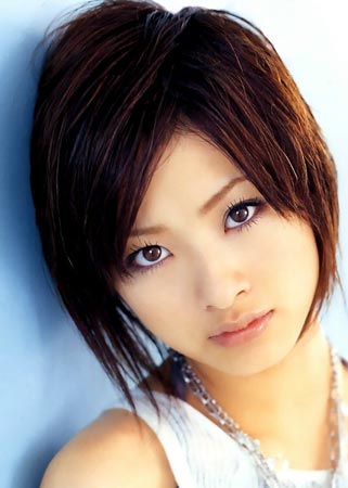 上户彩16款日系短发显甜美