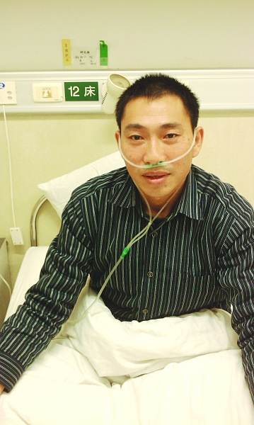 山西“尘肺”民工：我的肺估计能洗出好多瓶黑水