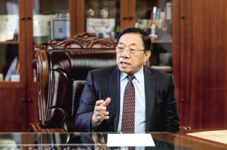 于伟仕：“老要张狂”人生哲学