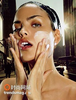 面部完全卸妆清洁焕颜法