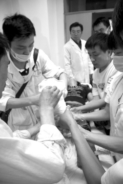 灾情就是命令 时间就是生命--绵阳市中医院积极有序救治伤病员