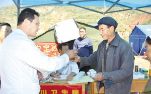 “每天喝中药预防管用着呢”