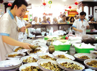 消暑“花草茶”，请到药店买