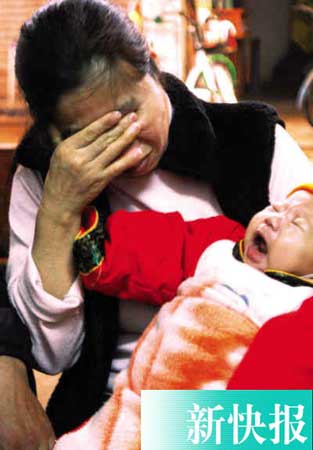 婴儿患重病无钱治 贫困夫妇卖血无门难筹医疗费