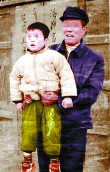 富翁出80万要买回亲骨肉 穷爸爸与其上演夺子战