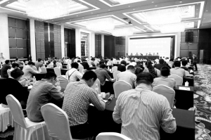 加强公益性 真情为社会——健康报社理事会2013年年会暨公立医院公益性论坛在济南召开