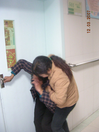 男婴出生三天被偷 监控设备拍下可疑妇女