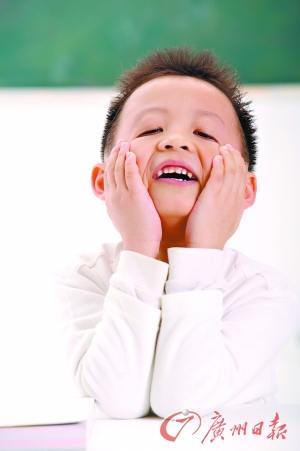 孩子不停做鬼脸可能患了颈椎病