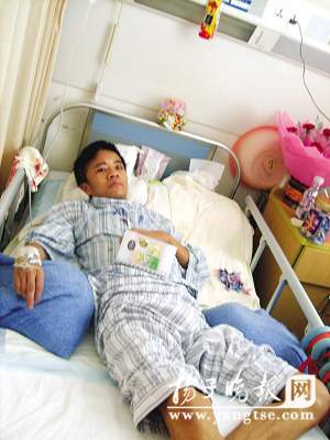 大学生患怪病突然失忆 师生共写日记帮其认人