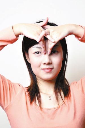挺拔鼻梁