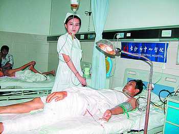 断臂“寄养”大腿根部