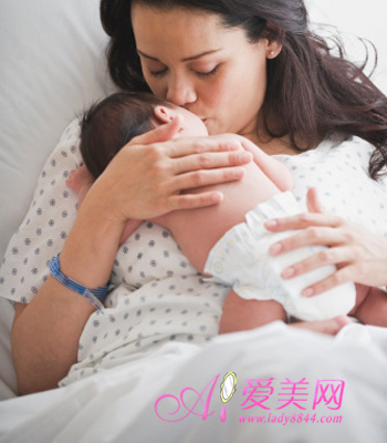 宝宝哪种睡姿最健康