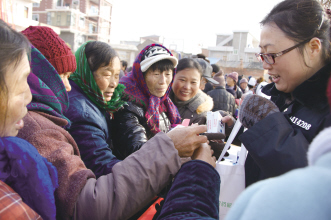 用药安全知识送下乡