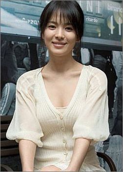 宋慧乔上演发型服饰绝配秀