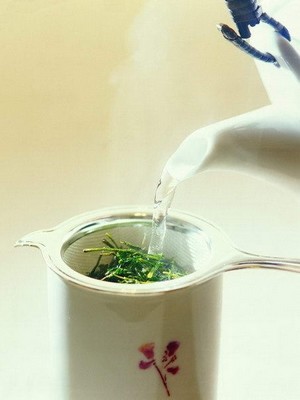 健康指南：饮水不足营养缺失 办公族10大夺命饮食恶习