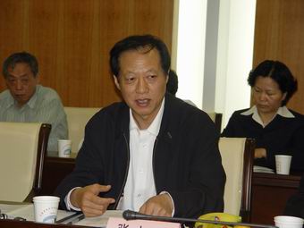 张九汉副省长到省食品药品监管局视察指导工作