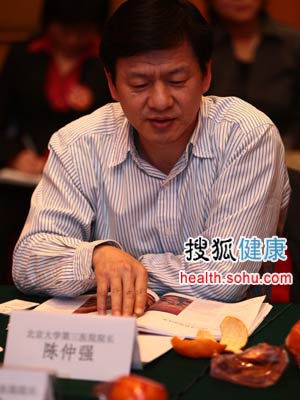陈仲强：医学毕业生应先到大医院培训后再分配