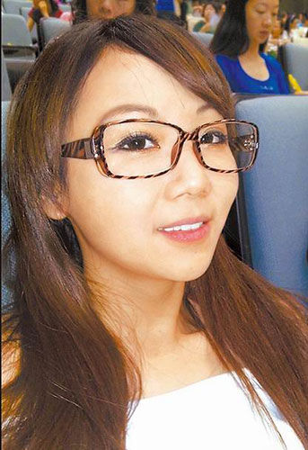 女护士公布血腥剖腹产照遭罚2万 辩称无恶意