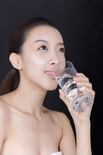 水
