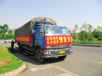 向旱灾地区送水