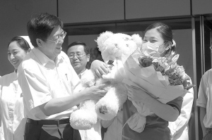 北京首名甲型H1N1流感患者出院