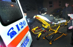 记者跟随120急救除夕值夜：医生15小时出车482次
