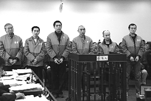 倒卖康泰克 父子涉嫌“卖毒”受审