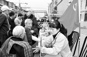 春季防病进社区