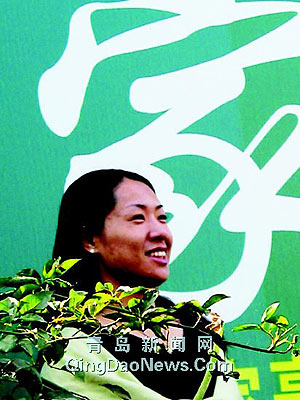 女白领网上发贴征婚引来三千人关注（附图）