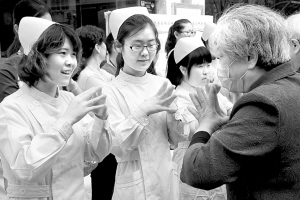 让“大棒胡萝卜”打破“大锅饭”怪圈