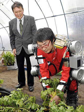 日本发明附体机器人 劳动时节省体力