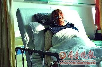 九旬老人患急症两医院拒收 医生坦言忧心年龄问题