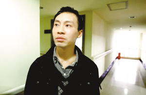 丈夫称急救车上仅1人致抢救不力妻子流产
