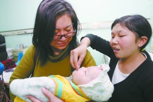 女婴被意外烧伤索赔未果后停止治疗