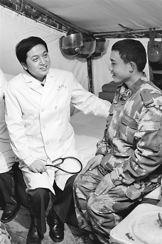 武警部队后勤部副部长郑静晨：救援医学先行者