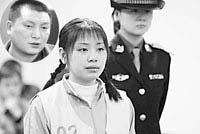 女子体内藏毒称肚子疼时毒贩不许去医院